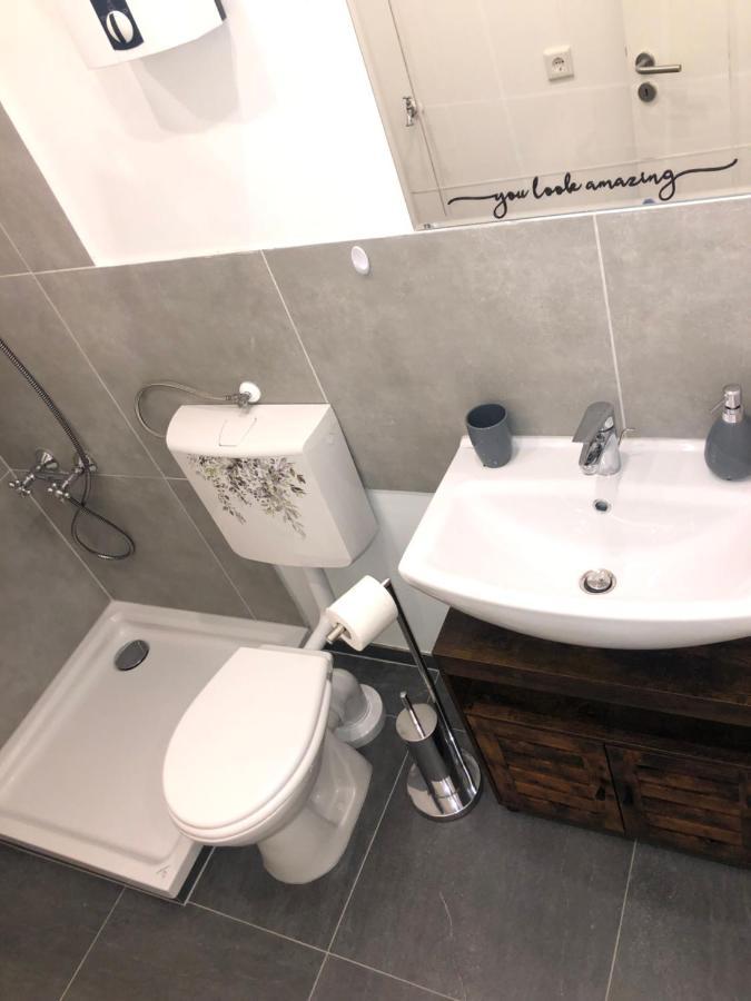 Gruene Oase Mit Balkon I Eg Apartment Дуйсбург Екстериор снимка